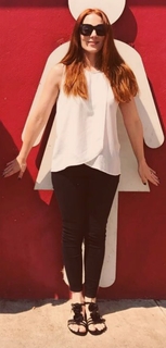 Simone Simons feet photo thumbnail