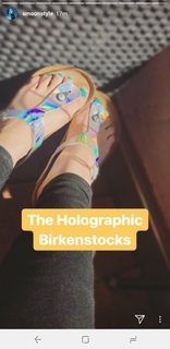 Simone Simons feet photo thumbnail