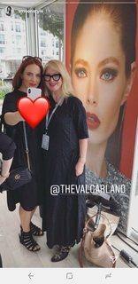 Simone Simons feet photo thumbnail