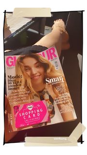 Simone Simons feet photo thumbnail