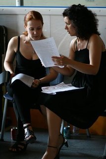 Simone Simons feet photo thumbnail