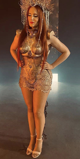 Simone Simons feet photo thumbnail