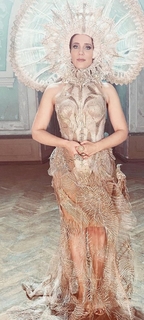 Simone Simons feet photo thumbnail