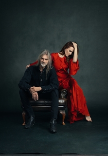 Simone Simons feet photo thumbnail