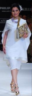 Simone Singh feet photo 10