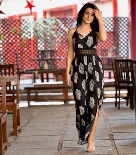 Simple Kaul feet photo 1