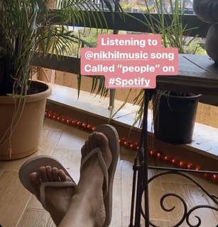 Simple Kaul feet photo 5