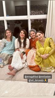 Simple Kaul feet photo 9