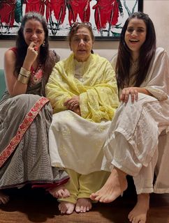 Simple Kaul feet photo 9