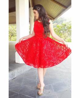 Simran Dhanwani feet photo 2