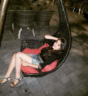Simran Dhanwani feet photo 11