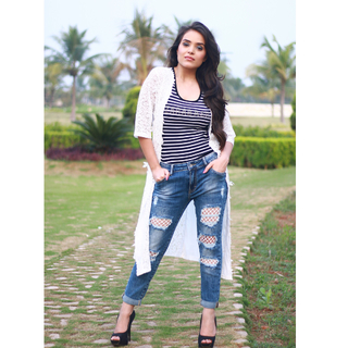 Simran Dhanwani feet photo 10