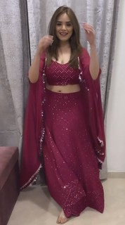 Simran Dhanwani feet photo 3