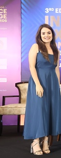 Simran Dhanwani feet photo 3