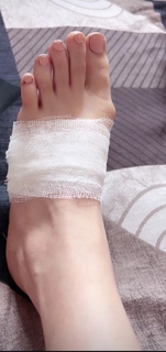 Simran Dhanwani feet photo 15