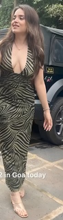Simran Dhanwani feet photo 14