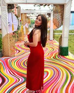 Simran Dhanwani feet photo 1