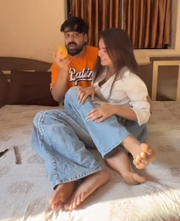 Simran Dhanwani feet photo 7