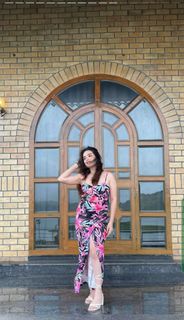 Simran Dhanwani feet photo 5