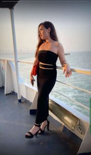 Simran Dhanwani feet photo 12