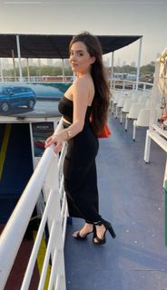 Simran Dhanwani feet photo 10