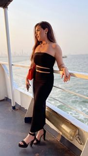 Simran Dhanwani feet photo 8