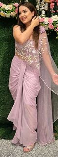 Simran Dhanwani feet photo 19
