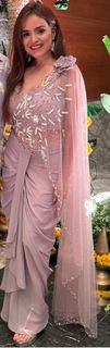 Simran Dhanwani feet photo 9