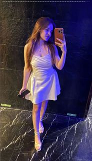 Simran Dhanwani feet photo 14