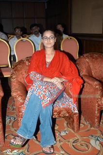 Simran feet photo 13
