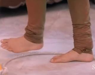 Simran feet photo 17
