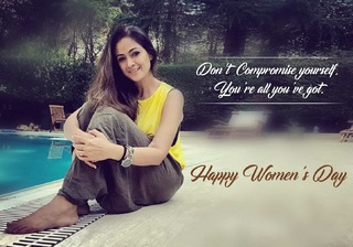 Simran feet photo 9