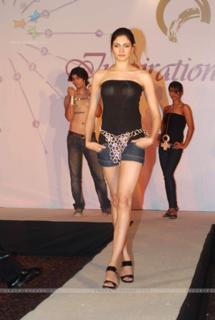 Simran Mundi feet photo 4