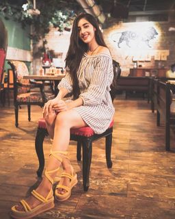 Simrat Kaur feet photo 2
