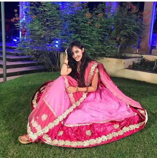 Simrat Kaur feet photo 2