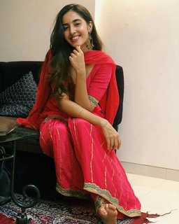Simrat Kaur feet photo 20