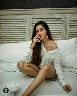 Simrat Kaur feet photo 16