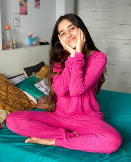 Simrat Kaur feet photo 8