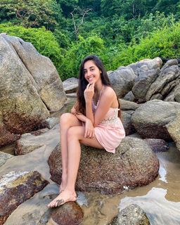 Simrat Kaur feet photo 7