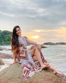 Simrat Kaur feet photo 14
