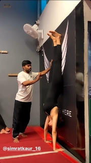 Simrat Kaur feet photo 15