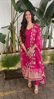 Simrat Kaur feet photo 14