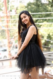 Simrat Kaur feet photo 19