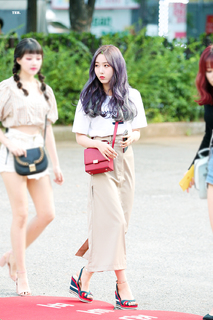 Sinb feet photo 1