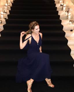 Sinem Kobal feet photo thumbnail