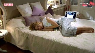 Sinem Kobal feet photo thumbnail