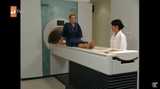 Sinem Kobal feet photo thumbnail