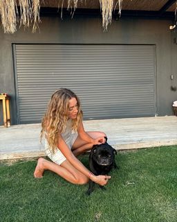 Sinem Kobal feet photo thumbnail