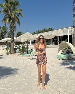 Sinem Kobal feet photo thumbnail