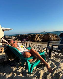 Sinem Kobal feet photo thumbnail